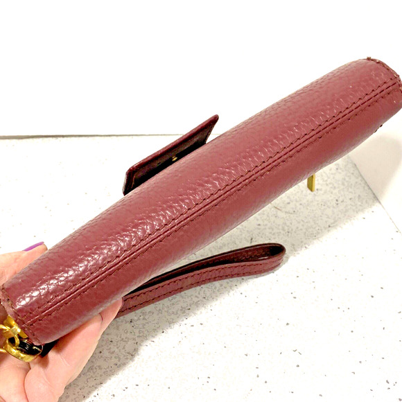 FOSSIL Madison Zipper Clutch Burgundy Red Pebbled Leather Wallet Wristlet Purse - Picture 9 of 10